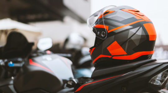 Casque de moto modulable